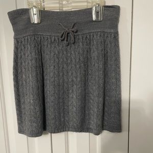 H & M Gray Knit Medium Size 8 Skater Skirt